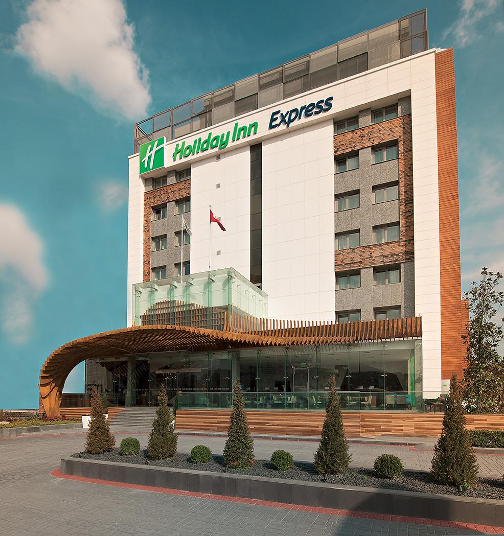 HOLIDAY INN — 8